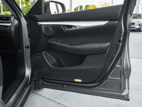 Used 2019 INFINITI QX50 Luxe w/ Navigation Package image 37