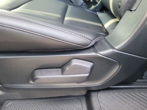 Used 2023 Ford Explorer XLT w/ Equipment Group 202A image 12