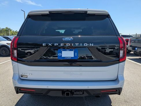 New 2026 Ford Expedition Active RWD image 5