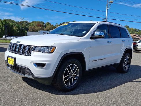 Used 2022 Jeep Grand Cherokee Limited image 3