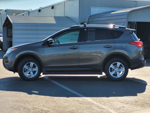 Used 2014 Toyota RAV4 XLE image 7