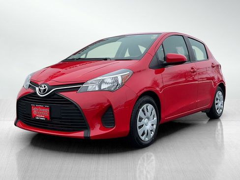 Used 2015 Toyota Yaris L image 1