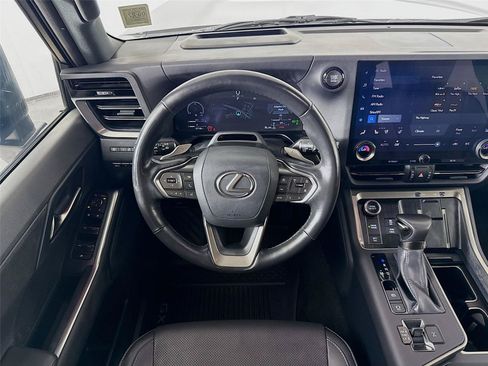 Used 2024 Lexus GX 550 w/ Accessory Package (Z1) AWD/4WD image 24