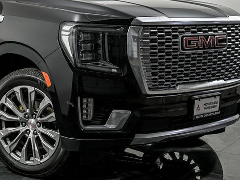 Used 2021 GMC Yukon XL Denali w/ Denali Premium Package AWD/4WD image 2