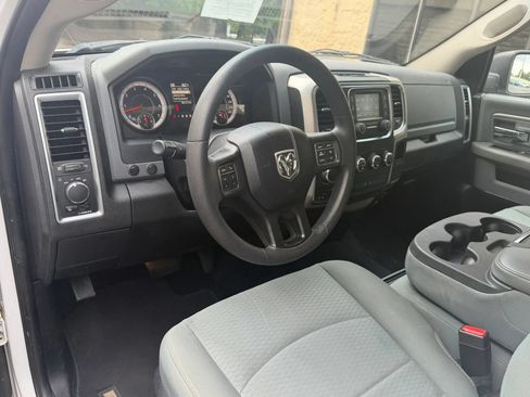 Used 2019 RAM 1500 Classic SLT AWD/4WD image 23