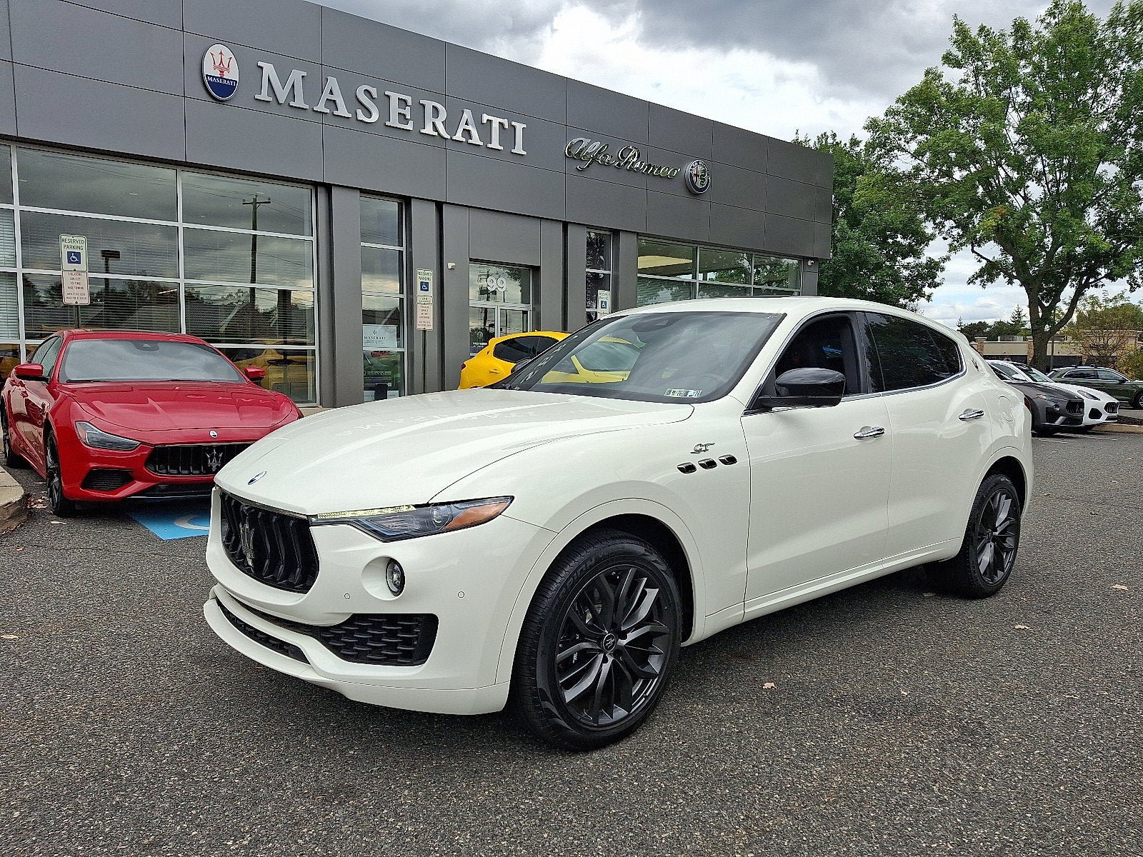 Used 2024 Maserati Levante GT Ultima AWD/4WD image 1