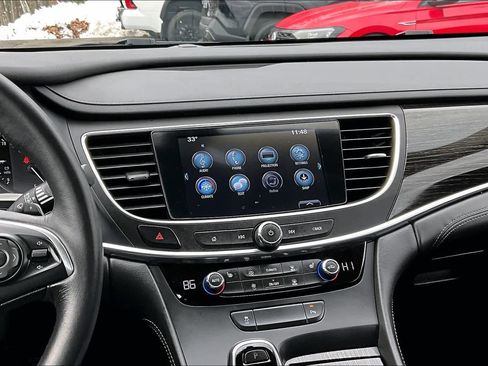 Used 2017 Buick LaCrosse Essence image 6