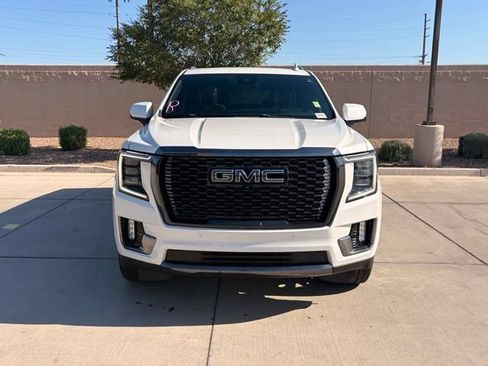 Used 2023 GMC Yukon Denali Ultimate AWD/4WD image 4