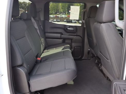 Used 2022 Chevrolet Silverado 1500 Custom Trail Boss w/ LPO, Dark Essentials Package AWD/4WD image 16
