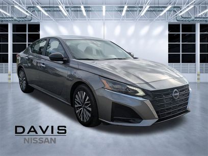 Used 2024 Nissan Altima 2.5 SV