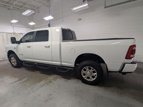Used 2024 RAM 2500 Laramie AWD/4WD image 10