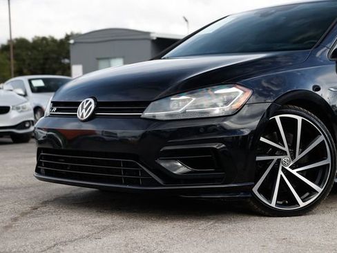Used 2018 Volkswagen Golf R 4-Door image 35