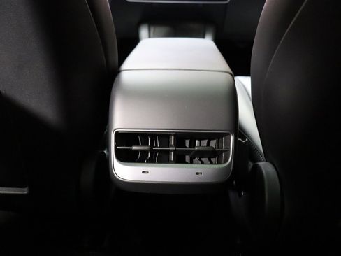 Used 2023 Tesla Model 3 Standard Range image 34