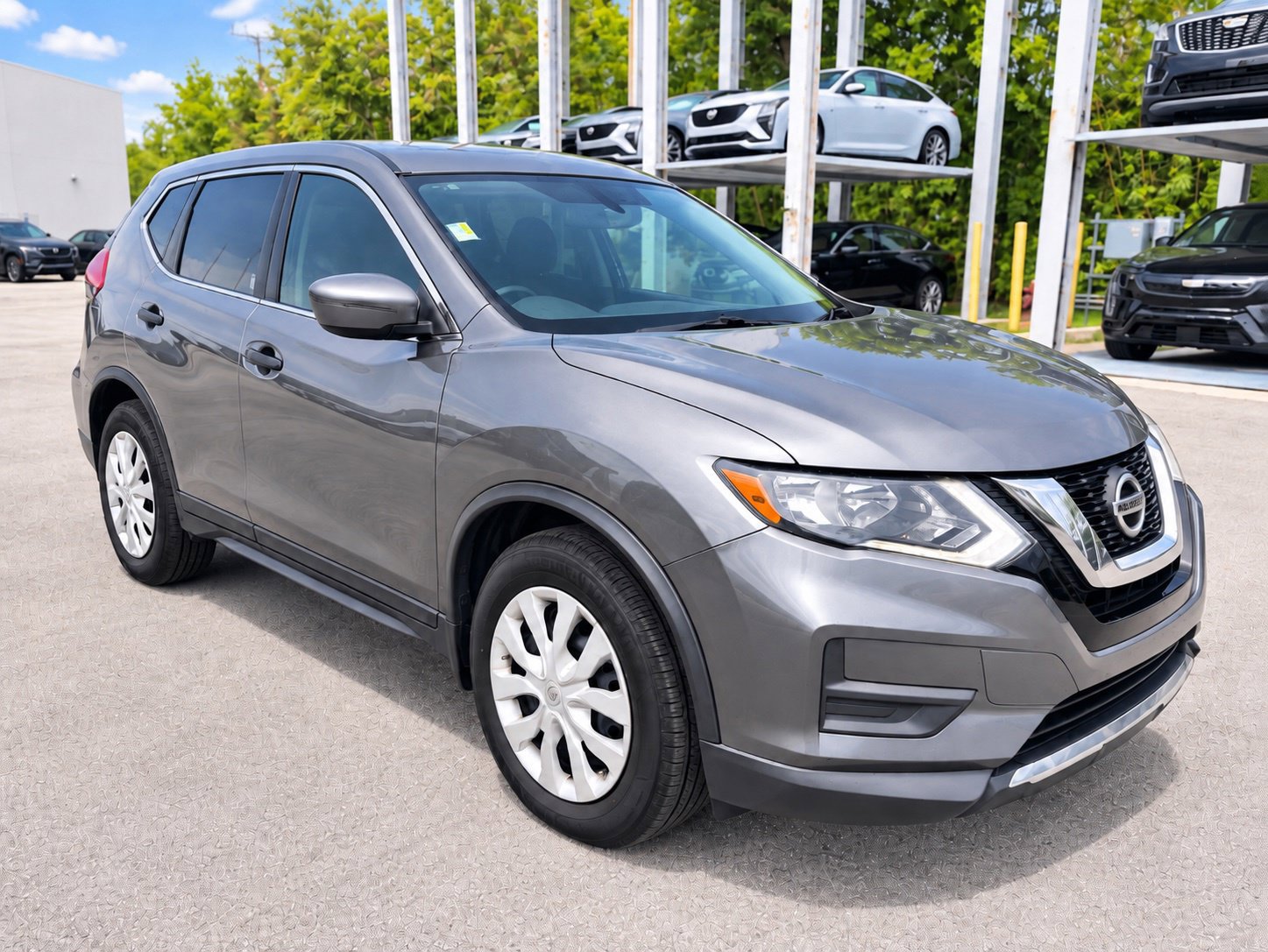 Used 2018 Nissan Rogue S FWD image 8
