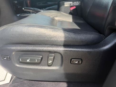 Used 2013 Lexus LX 570 4WD image 17