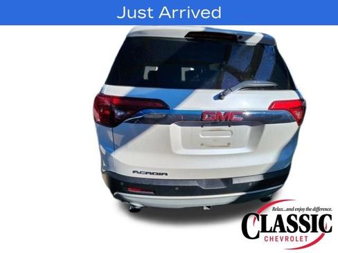 Used 2018 GMC Acadia SLT image 9