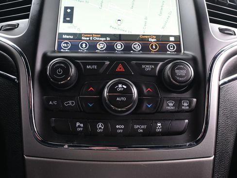 Used 2018 Jeep Grand Cherokee Limited image 21