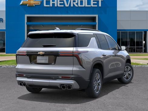 New 2026 Chevrolet Traverse LT w/ Driver Confidence Package FWD image 4