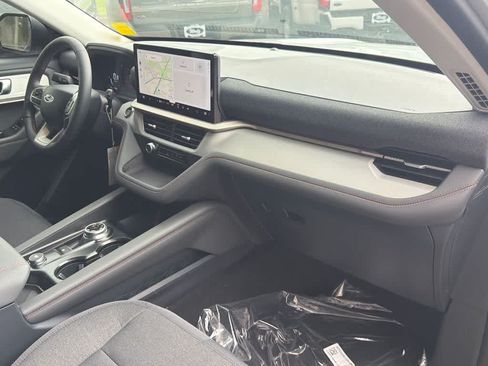 New 2026 Ford Explorer Active RWD image 13