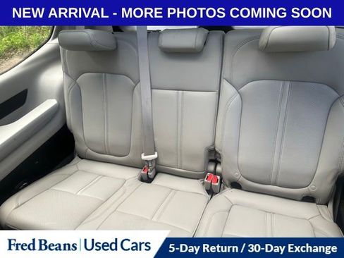 Used 2022 Jeep Wagoneer Series III w/ Premium Group I AWD/4WD image 13