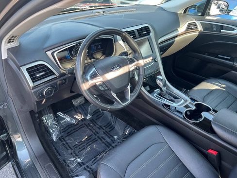 Used 2015 Ford Fusion SE w/ Equipment Group 202A FWD image 18