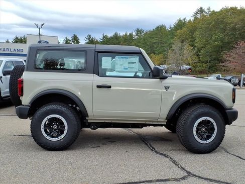 New 2025 Ford Bronco 2-Door w/ Sasquatch Package image 4
