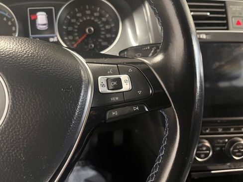 Used 2019 Volkswagen e-Golf SE w/ Driver Assistance Package image 26