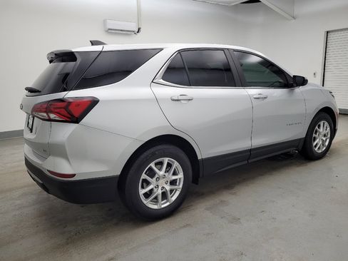 Used 2022 Chevrolet Equinox LT w/ Driver Convenience Package image 10
