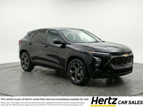 Used 2025 Chevrolet Trax LT w/ LT Convenience Package image 1