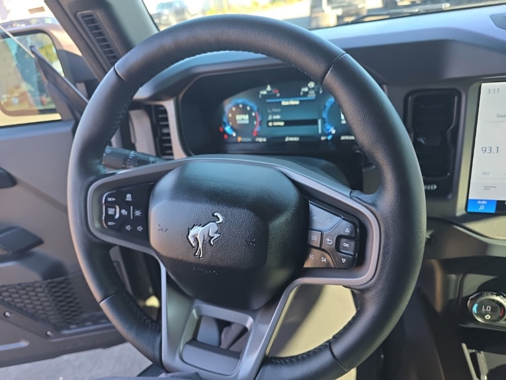 Used 2026 Ford Bronco Badlands AWD/4WD image 19