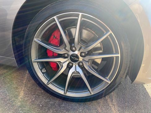 Certified 2025 Genesis G70 2.5T RWD image 10