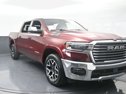 Used 2025 RAM 1500 Laramie image 9