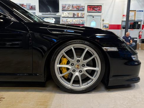Used 2007 Porsche 911 GT3 RWD image 15