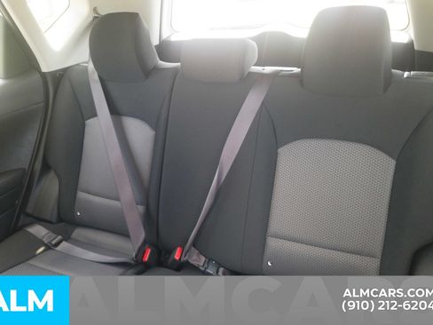 Used 2025 Kia Soul LX w/ LX Technology Package FWD image 16