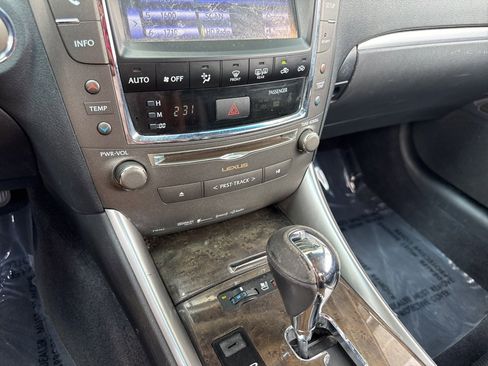 Used 2014 Lexus IS 250C image 5