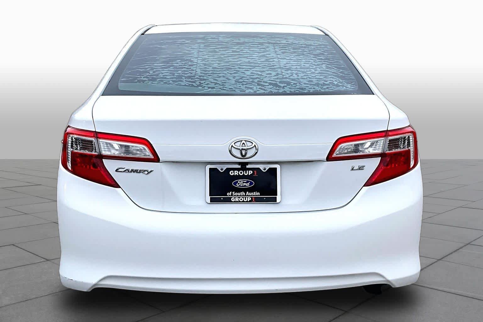 Used 2012 Toyota Camry LE FWD image 5