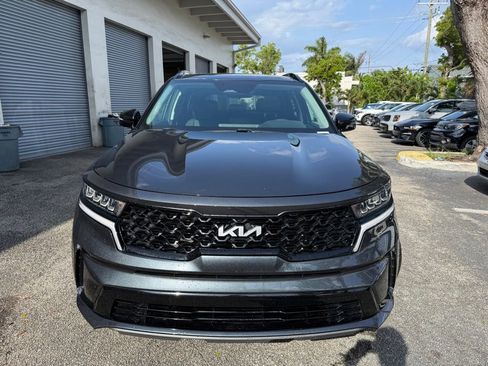 Used 2023 Kia Sorento S w/ Panoramic Sunroof Package FWD image 2