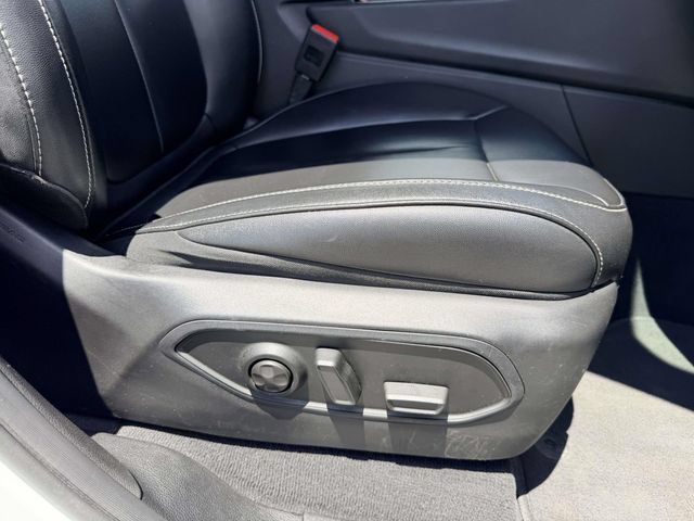 Used 2023 Jeep Grand Cherokee Limited AWD/4WD image 9