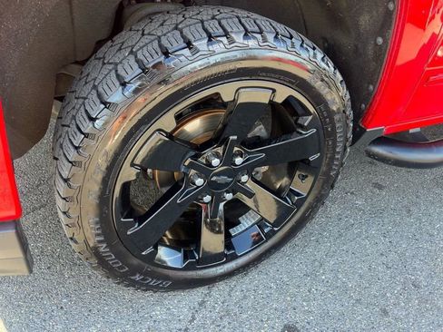 Used 2016 Chevrolet Silverado 1500 LT w/ Rally 2 Edition image 3