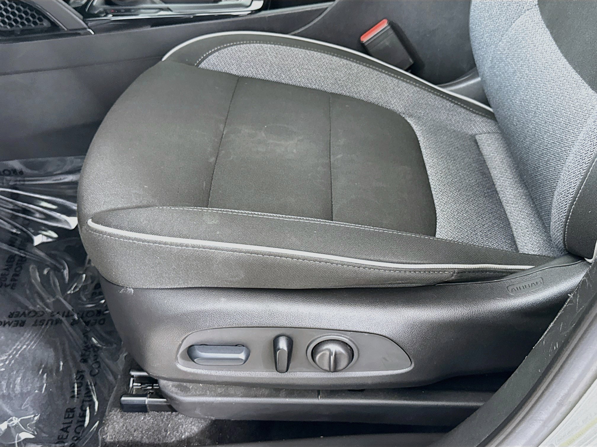Used 2023 Chevrolet TrailBlazer LT FWD image 22