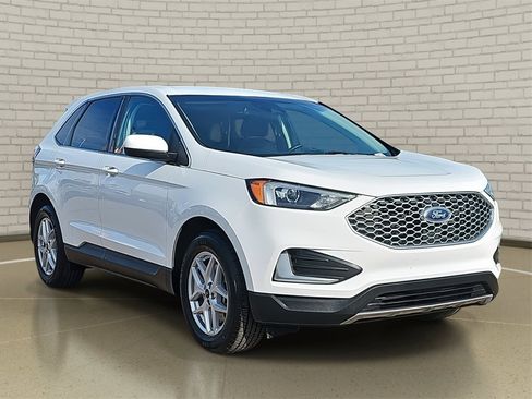Used 2024 Ford Edge SEL image 3