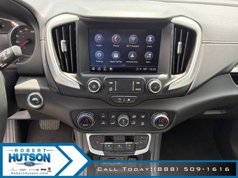 Used 2023 GMC Terrain SLT w/ Elevation Edition FWD image 15