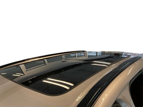 Certified 2023 Volvo XC60 B5 Plus w/ Climate Package image 14