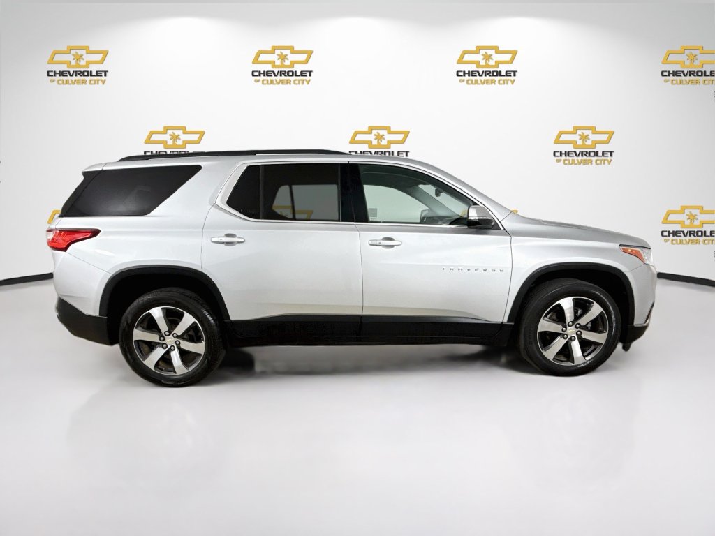 Used 2021 Chevrolet Traverse LT w/ LT Premium Package AWD/4WD image 9