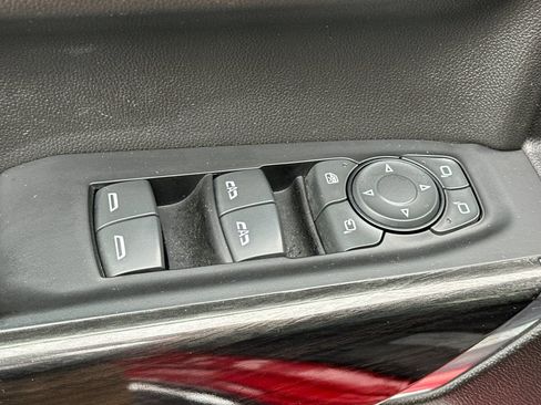 Used 2019 GMC Sierra 1500 SLT image 11