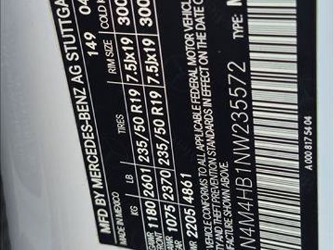 Used 2022 Mercedes-Benz GLB 250 4MATIC image 24
