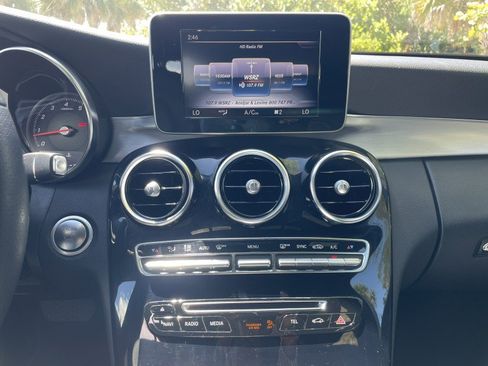 Used 2018 Mercedes-Benz C 300 Sedan image 15