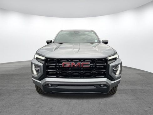 Used 2025 GMC Canyon Elevation w/ Convenience Package image 2
