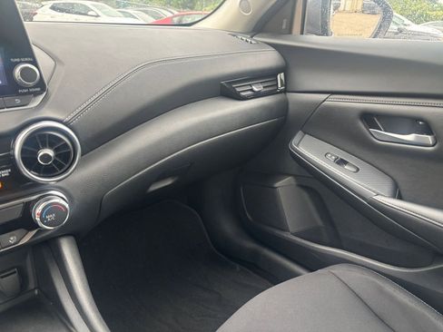 Used 2025 Nissan Sentra SV FWD image 33