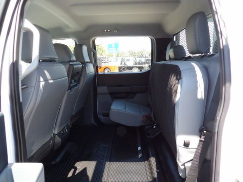 Used 2024 Ford F550 2WD Crew Cab Super Duty image 33